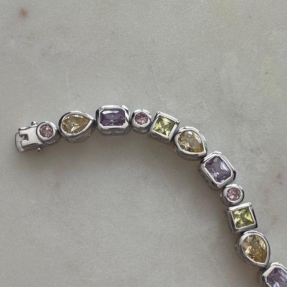 Vintage Elegant Multi-Color Gemstone Bracelet - Picture 3 of 10